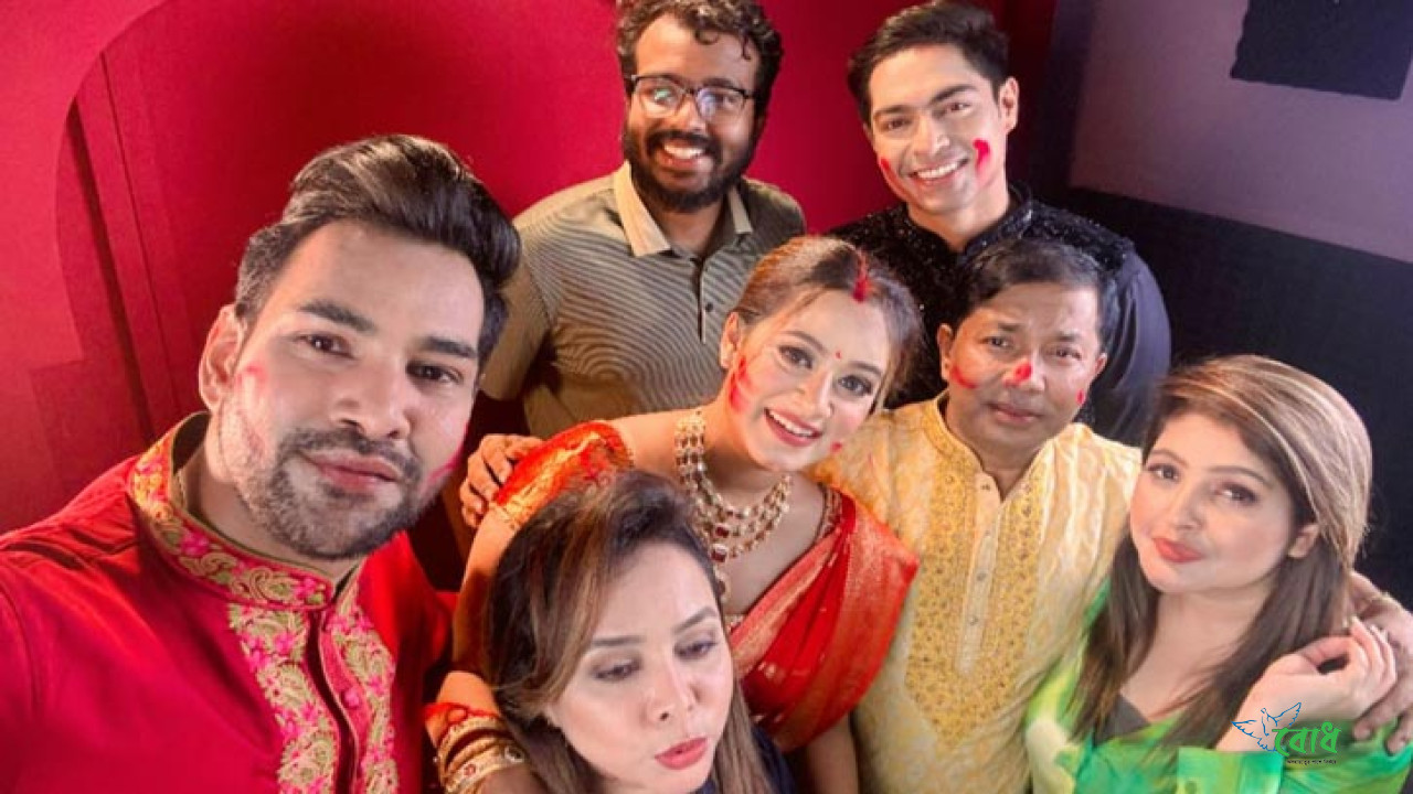 এশিয়ান জুয়েলসের ফটোশুটে দীঘি